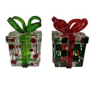 Vtg Hard Plastic Acrylic Gift Box Holiday Present Candy Container Magnetic Lid